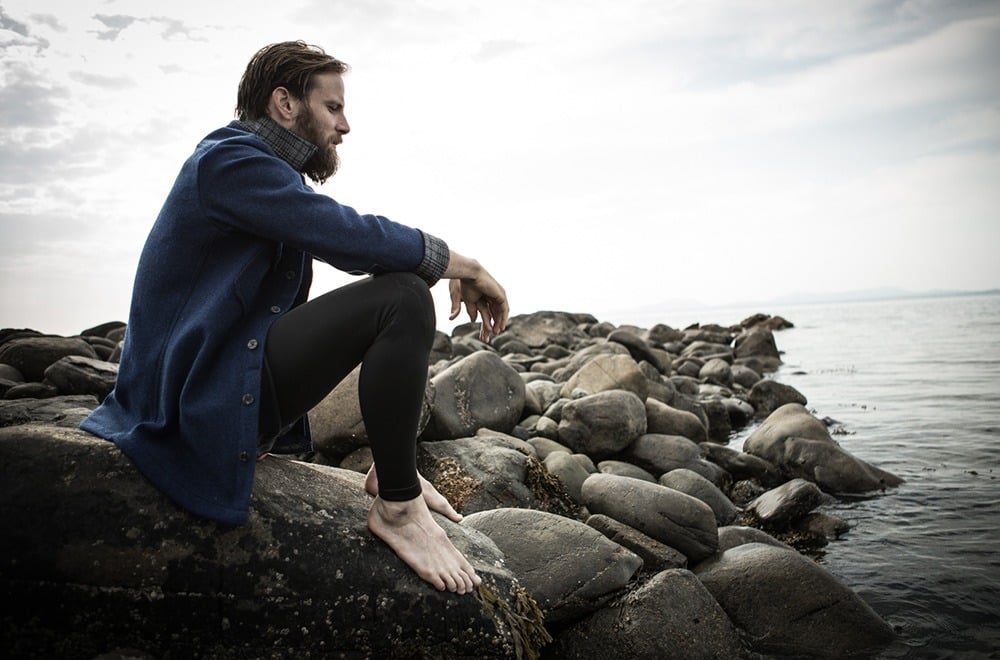 Men's midweight merino Mountain Shirt - Image 9