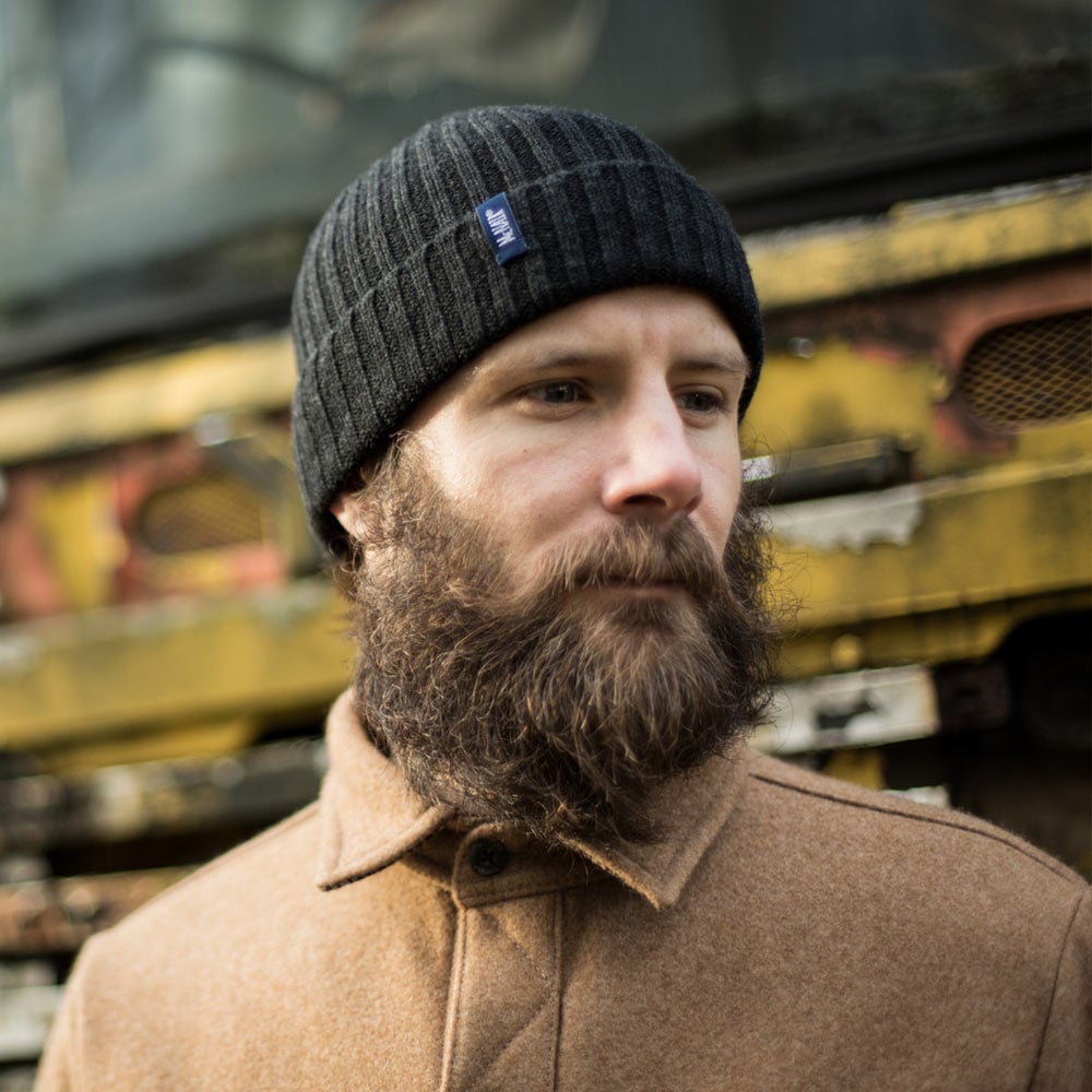 McNair Men's merino hat in charcoal